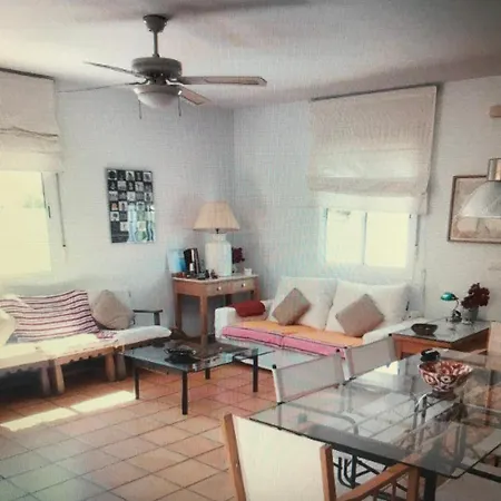 Individual Con Piscina, Urbanization Puerto Rey Holiday home